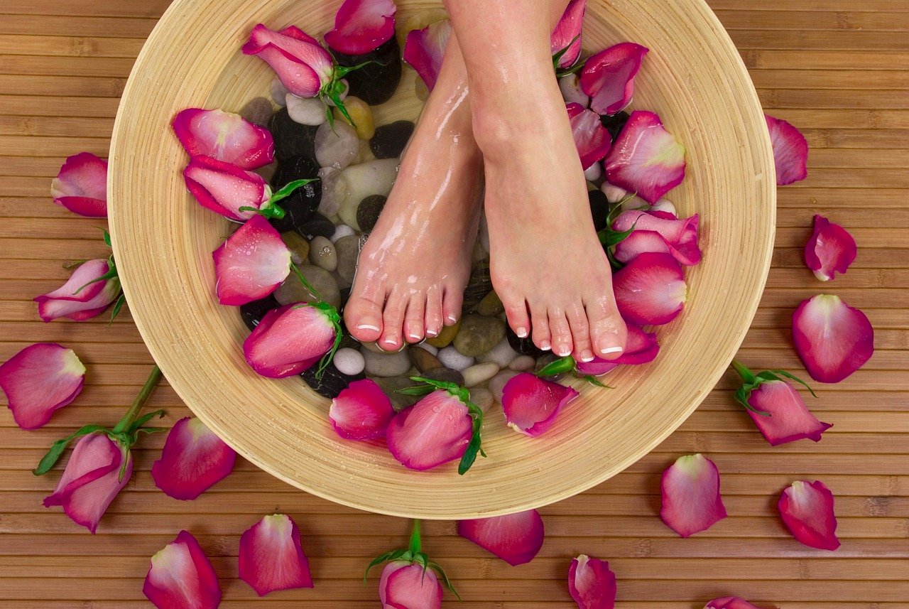 The Ultimate Organic Spa Pedicure for the Holidays